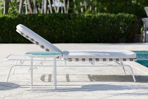 pavilion-marina-chaise