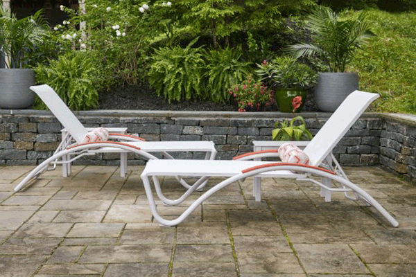 telescope-helios-chaise